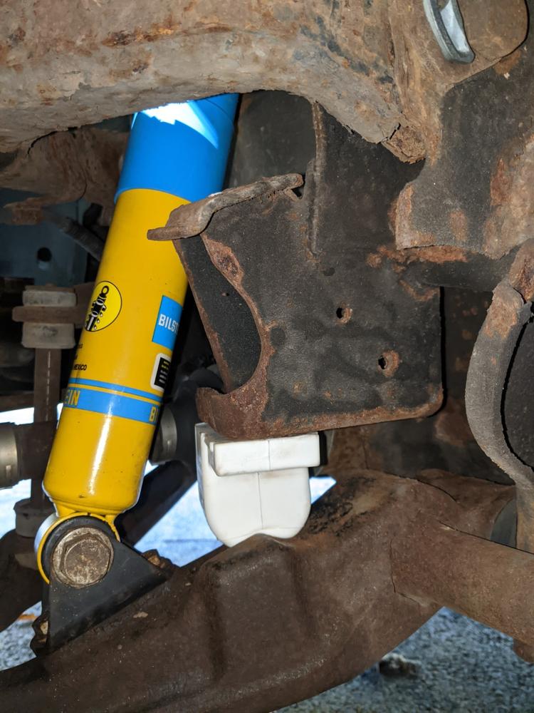 Bilstein 4600 Monotube OEM Shocks Set for 1999-2004 Chevrolet Silverado 2500 4WD RWD - Customer Photo From Chris Cool