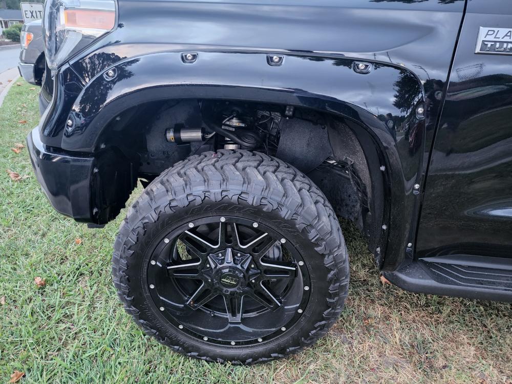 Old Man Emu BP-51 Bypass Coilovers + Rear Internal Bypass Shocks Set for 2007-2021 Toyota Tundra 4WD w/0-3" lift - Customer Photo From Daniel Sasser