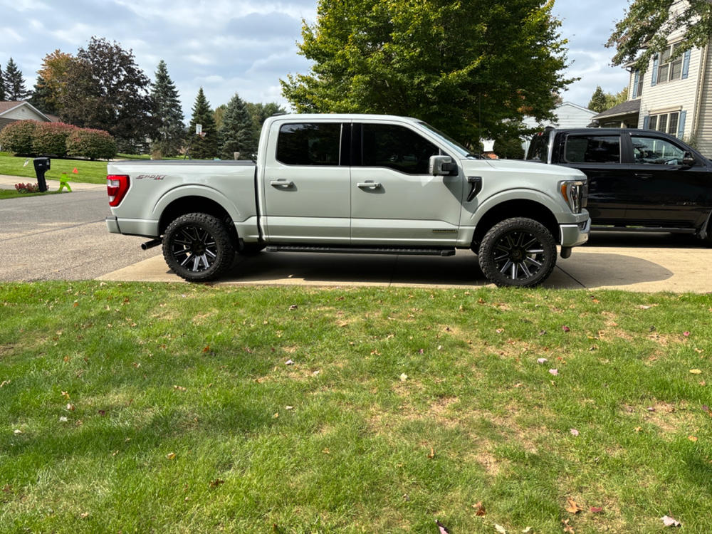 Bilstein 6112 Strut & Spring Assembled + Rear 5160 Reservoir Shocks Set for 2021-2024 Ford F150 4WD - Customer Photo From Zac Lundgren