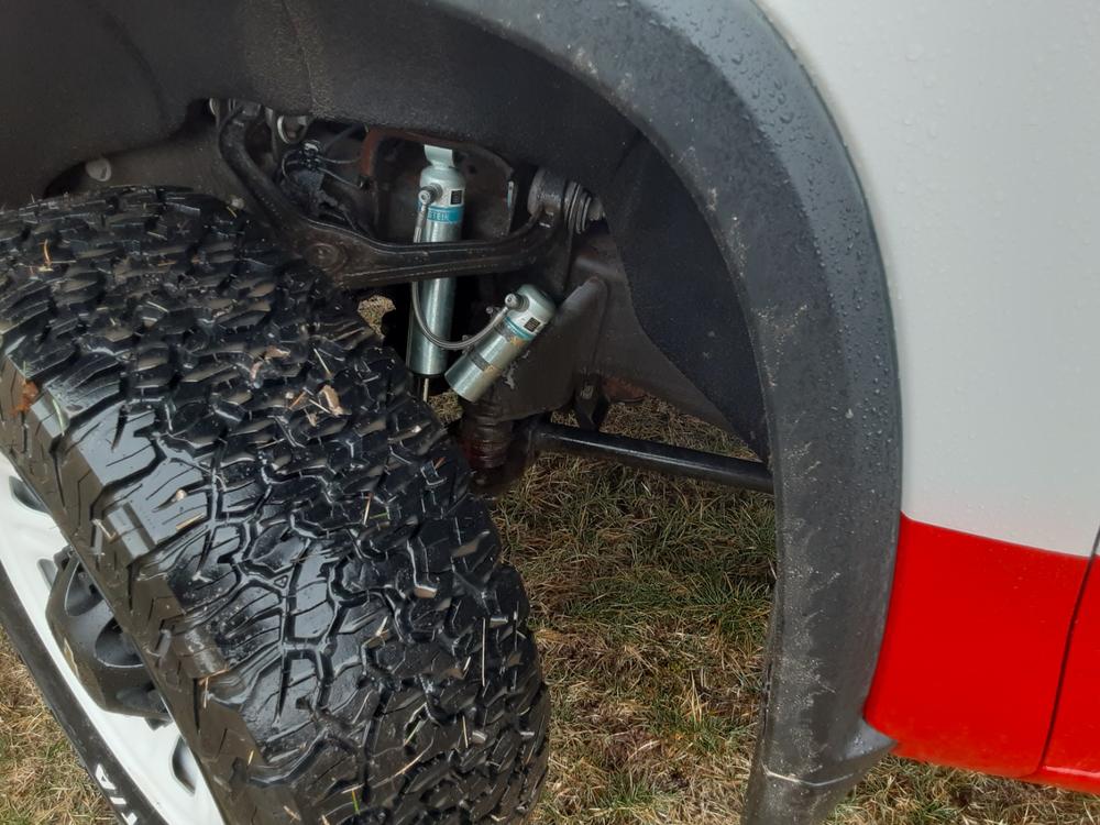 Bilstein B8 5160 w/ Remote Reservoir Shocks Rear Pair for 2011-2021 Chevrolet Silverado 3500 HD 4WD RWD - Customer Photo From Patrick Ash