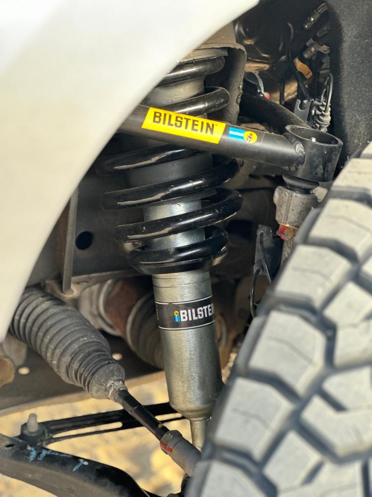 Bilstein 6112 Strut & Spring Assembled + Rear 5160 Reservoir Shocks Set for 2019-2024 Chevrolet Silverado 1500 Trail Boss 4WD - Customer Photo From Jacob