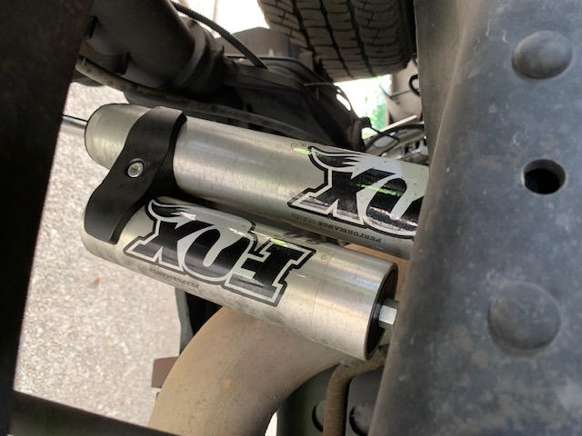 Fox 2.0 Performance Series Shocks w/ Reservoir Set for 2005-2016 Ford F250 Super Duty 4WD - Customer Photo From Jeffrey Grzanich