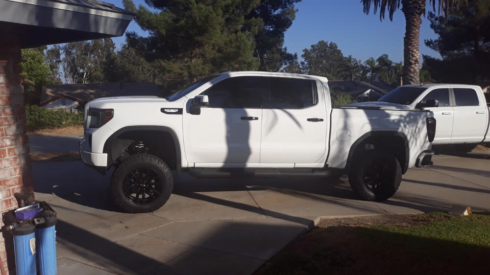 Fox 2.0 Performance Series Coilovers & Shocks Set for 2019-2024 GMC Sierra 1500 4WD RWD - Customer Photo From Brian Miles