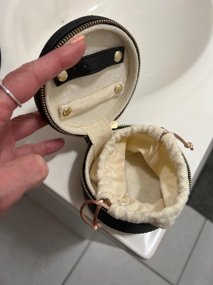 Jewelry Travel Case | Round - Customer Photo From Jennifer R.