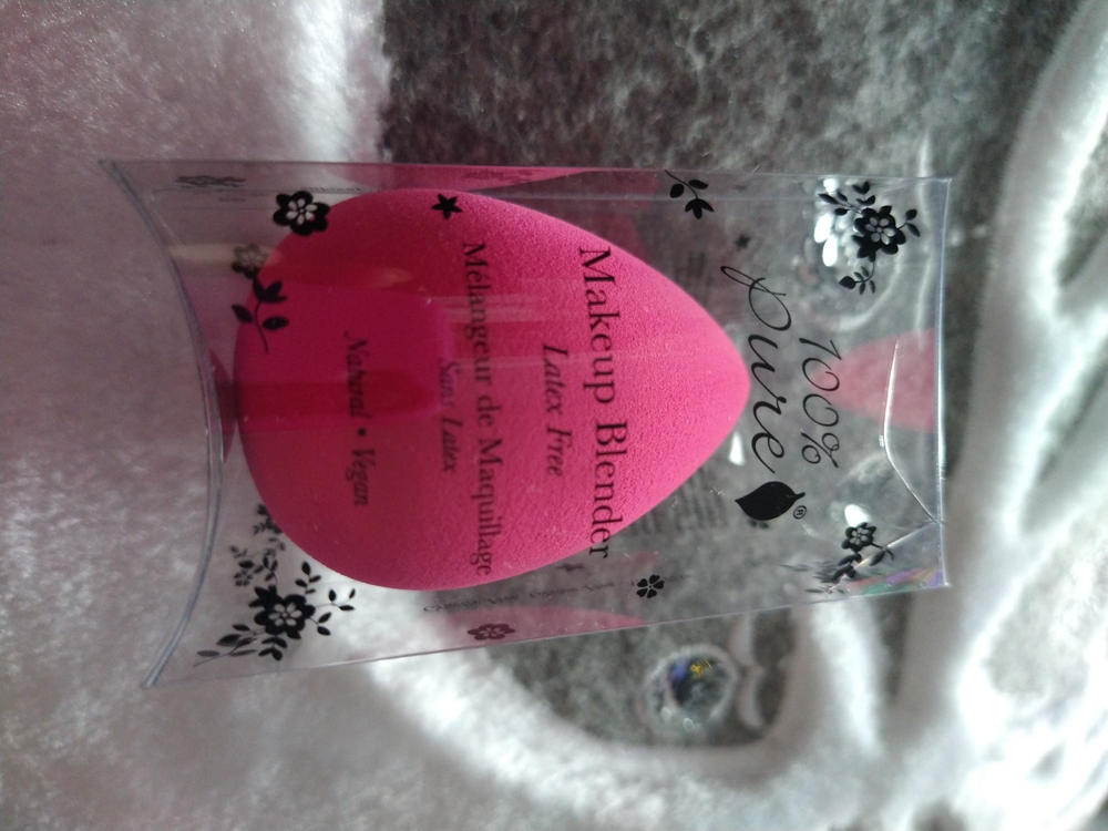 Non Latex Makeup Blender - Customer Photo From Sherry Wiley