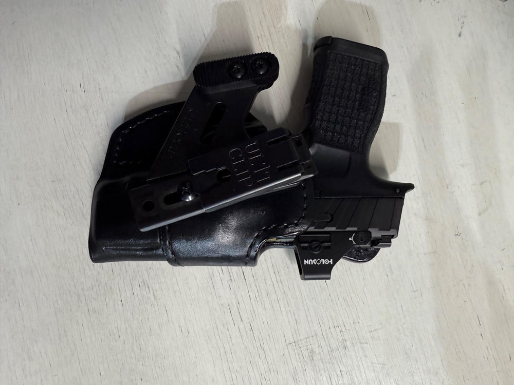 IWB Holster With Claw - Customer Photo From Frank Giese