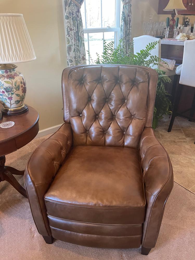 Julius Pillow Back Leather Recliner - Club Furniture