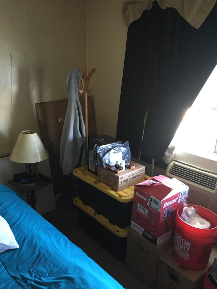 Ultimate Solar Power & Cooking Emergency Food Kit (9 items) - Customer Photo From Robert Girard
