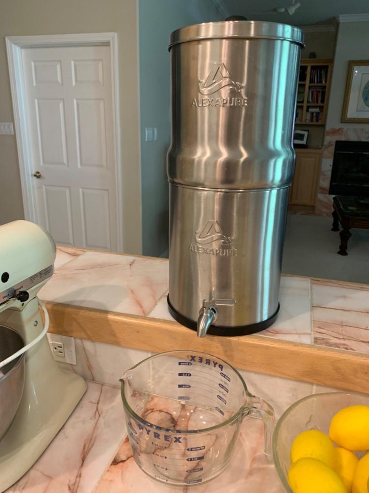 Ultimate Solar Power & Cooking Emergency Food Kit (9 items) - Customer Photo From Nancy Hurst