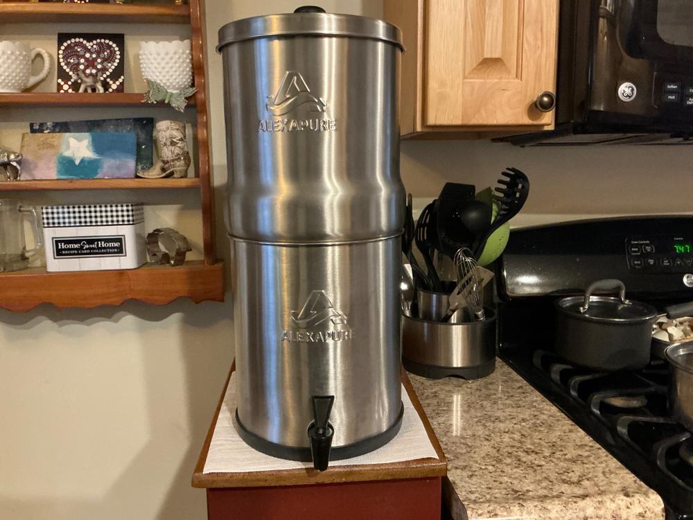 Alexapure Pro Genuine Replacement Water Filters 4 Pack - Customer Photo From Mary Straley