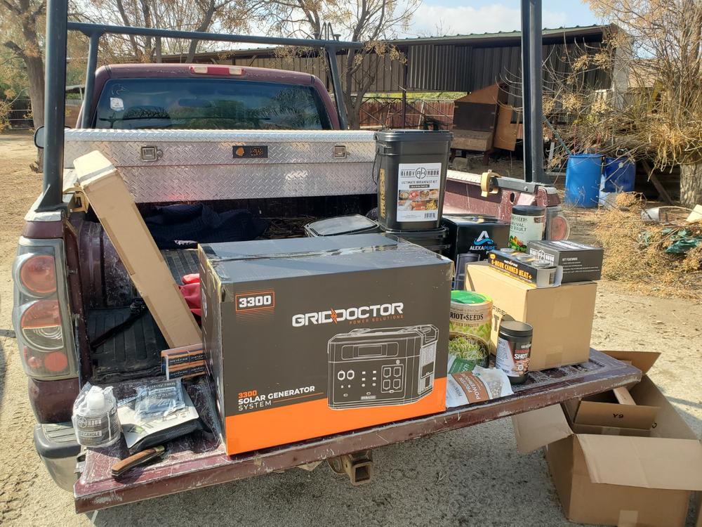 Grid Doctor 3300 Solar Generator w/ $1000 in FREE GIFTS - 17th Anniversary Special - Customer Photo From Aaron Gibson