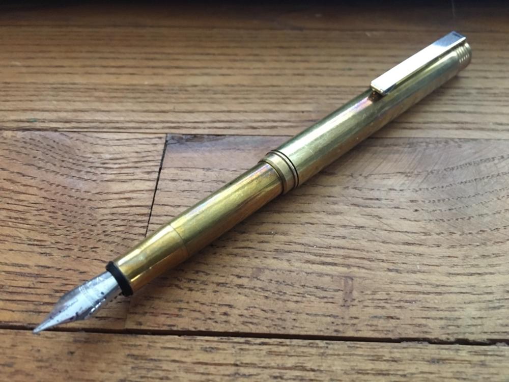 TRAVELER'S COMPANY Brass Fountain Pen — Stickerrific