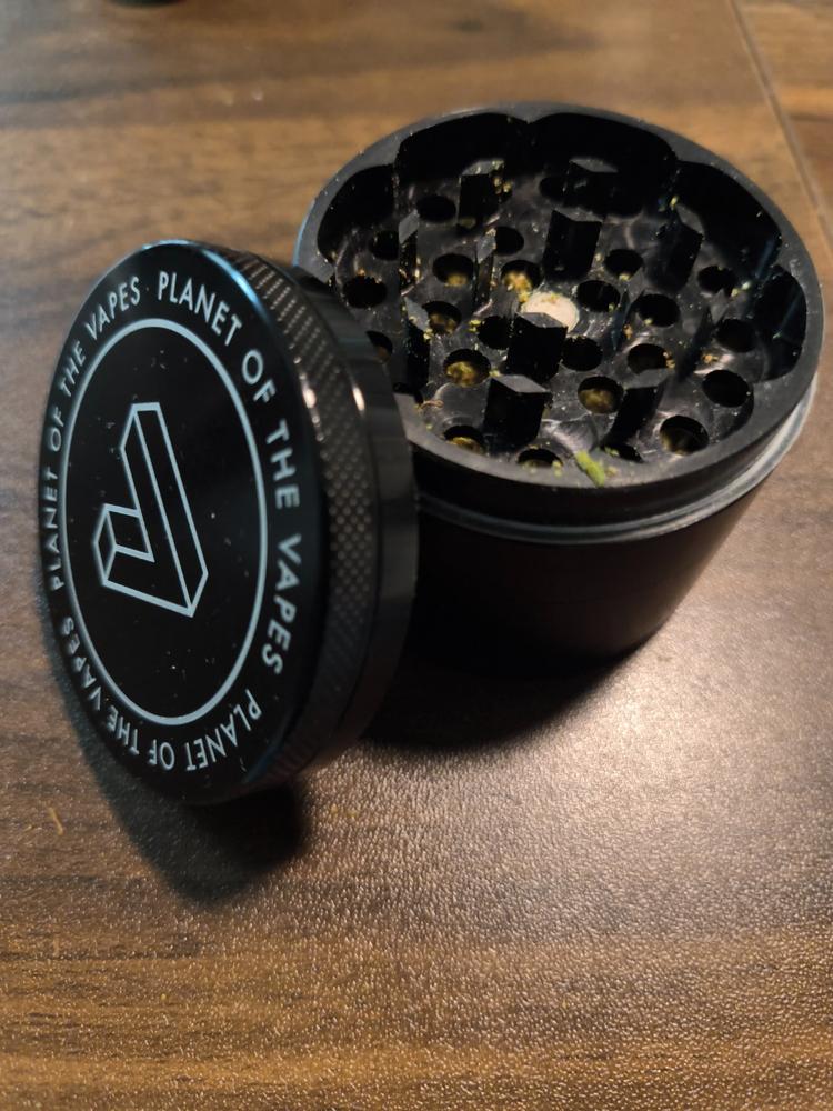 Planet of the Vapes 4 Piece Grinder - Customer Photo From Darryl Brown