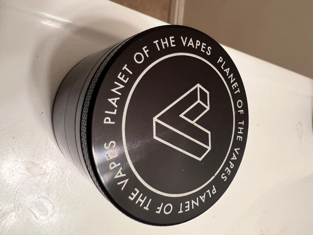 Planet of the Vapes 4 Piece Grinder - Customer Photo From Enrique Bautista