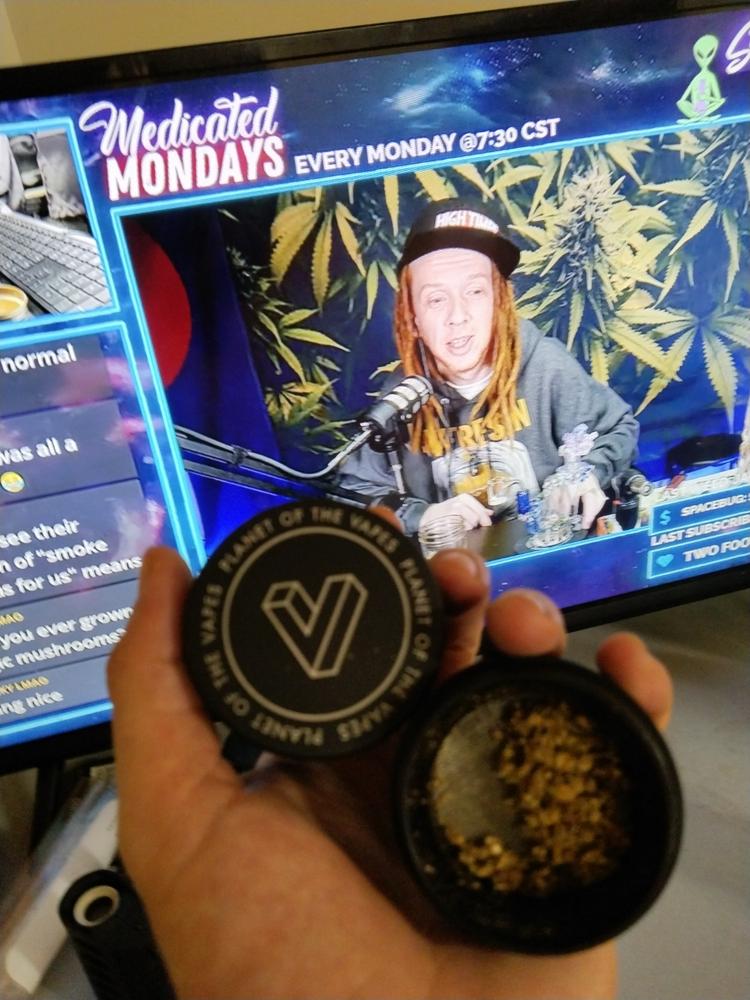 Planet of the Vapes 4 Piece Grinder - Customer Photo From Kyle Irish 