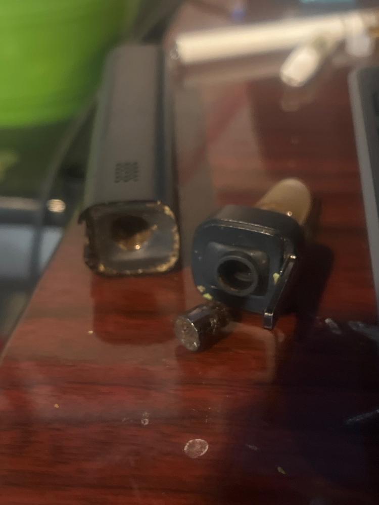 XMAX V3 Pro Glass Water Pipe Adapter - Customer Photo From Mark Rones