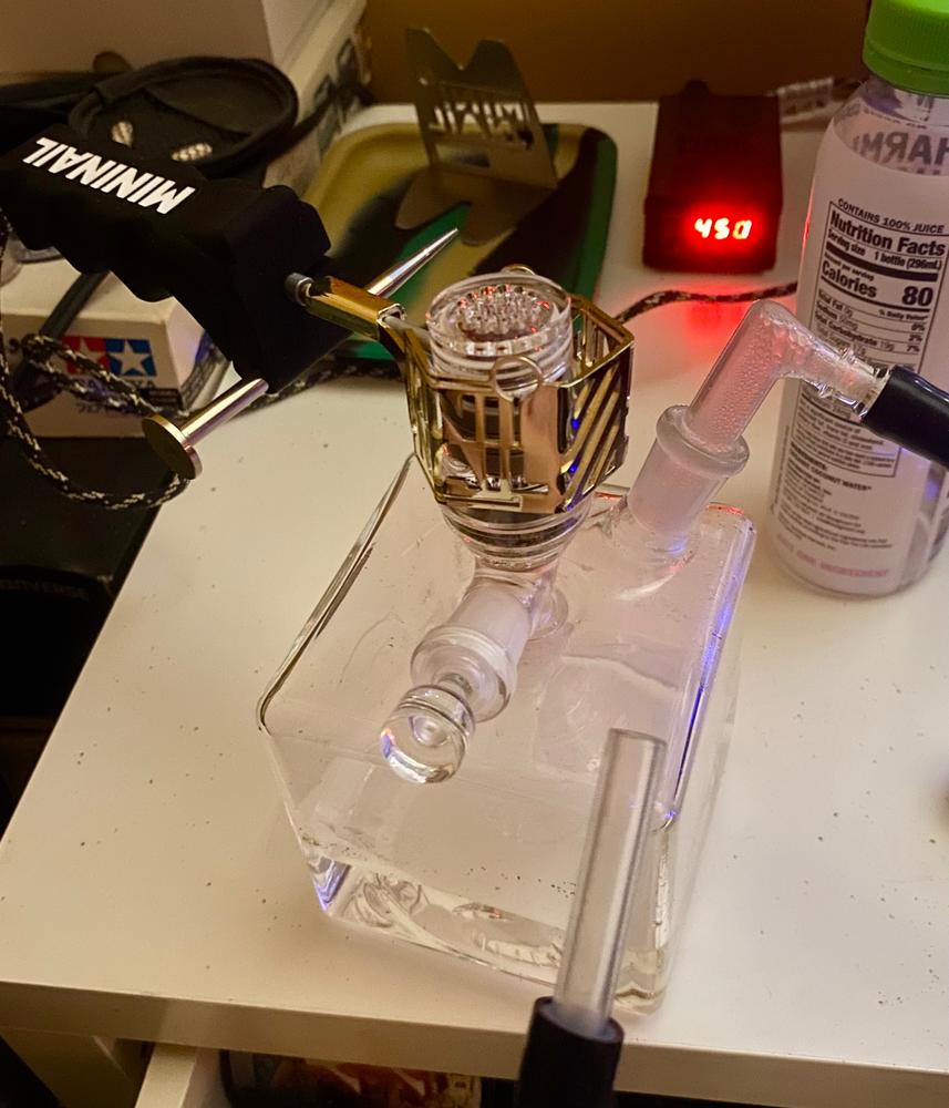 POTV Cloud Cube Glass Bubbler - Customer Photo From ZOOTED