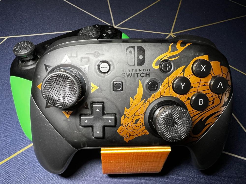 Controller][Image]Anyone tried Nacon Asymmetric Controller? I'm also  wondering if KontrolFreeks fit : r/PS4