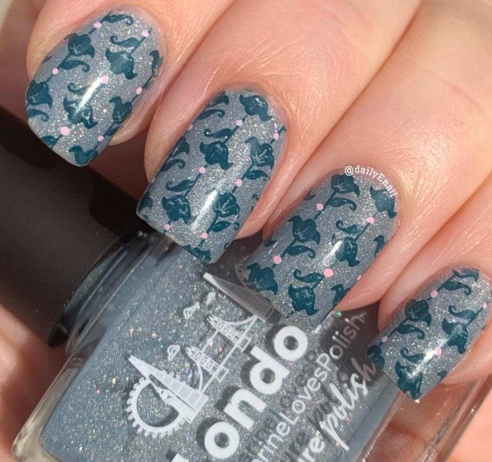 Maniology - Stamping Plate - Secret Garden XL: Pick Me #M195 – Beyond Polish