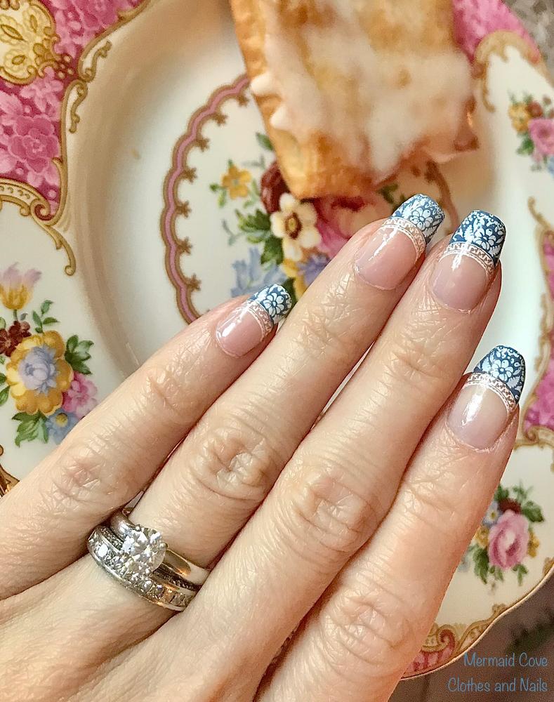 French Ceramic Nail Stamping Plate | Maniology