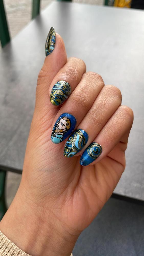 Arts: Van Gogh's Paint Brush Nail Stamping Plate | Maniology