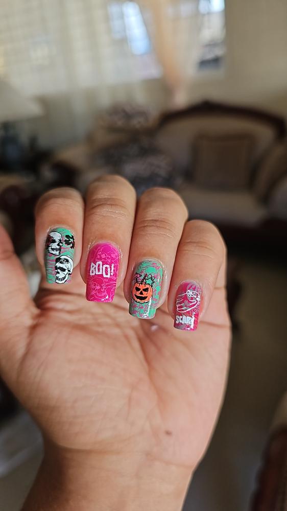 NAIL SUBSCRIPTION BOX - JOIN THE MANI X ME MONTHLY CLUB - Customer Photo From Pamela