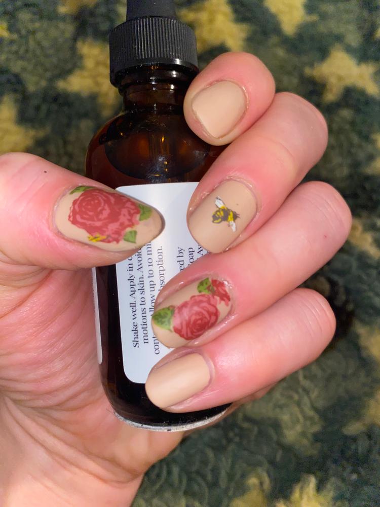 NAIL SUBSCRIPTION BOX - JOIN THE MANI X ME MONTHLY CLUB - Customer Photo From Liz 