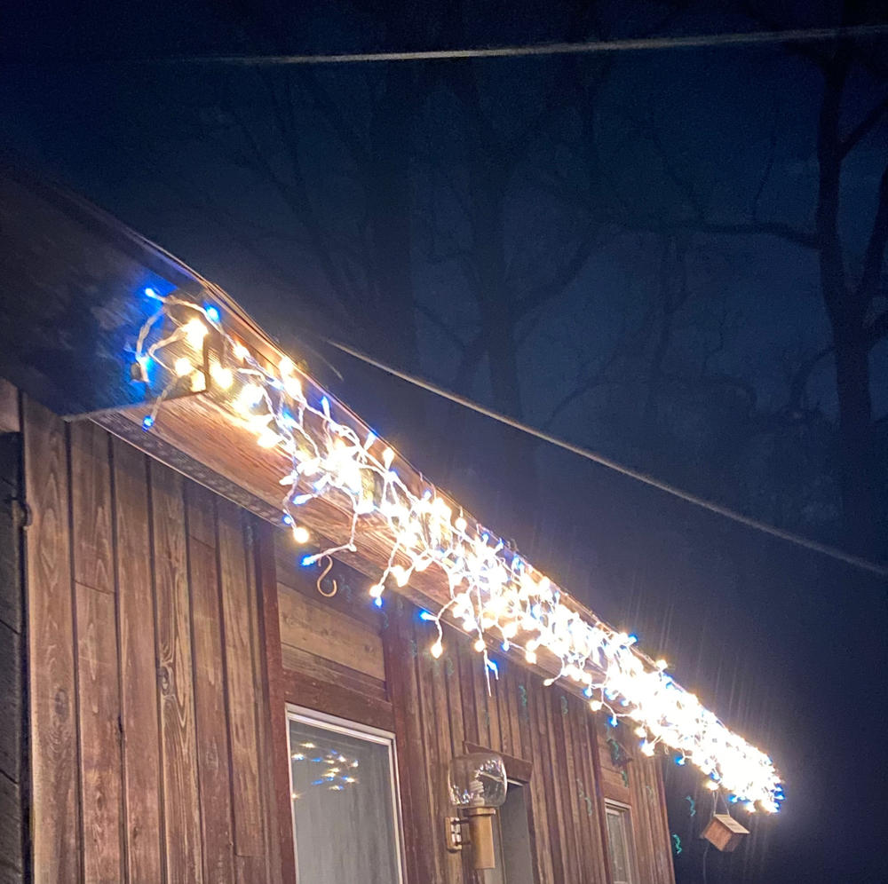 Set of 300 Icicle Lights on a White Wire - Customer Photo From Alicia Davis