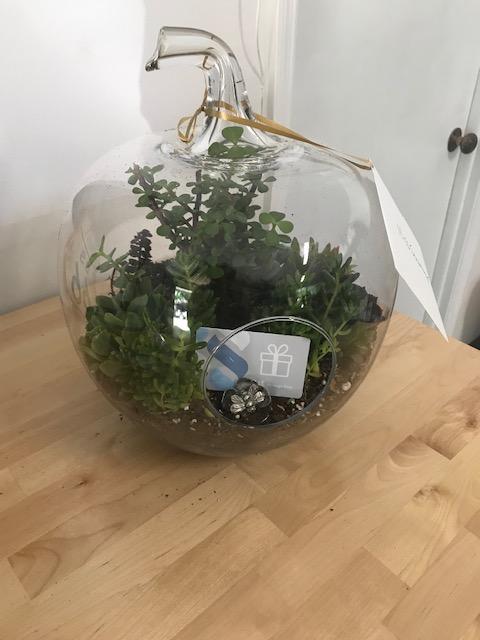 Bee Place Card Holder - Customer Photo From Geeya S.