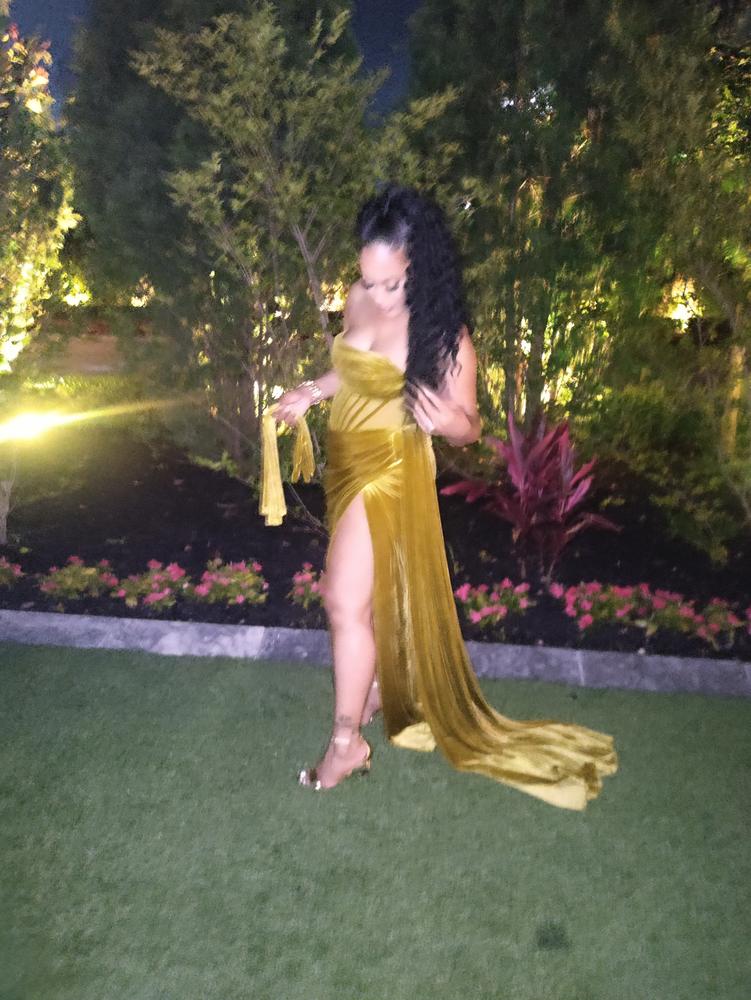 Priya Gold Draping Corset High Slit Velvet Gown - Customer Photo From Tia 