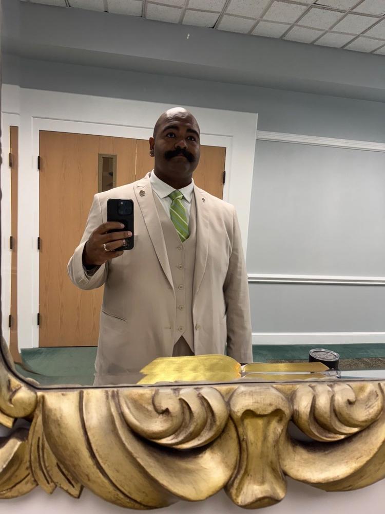 Beige Three Piece Peak Lapel Suit - Customer Photo From Ricardo Fernandez