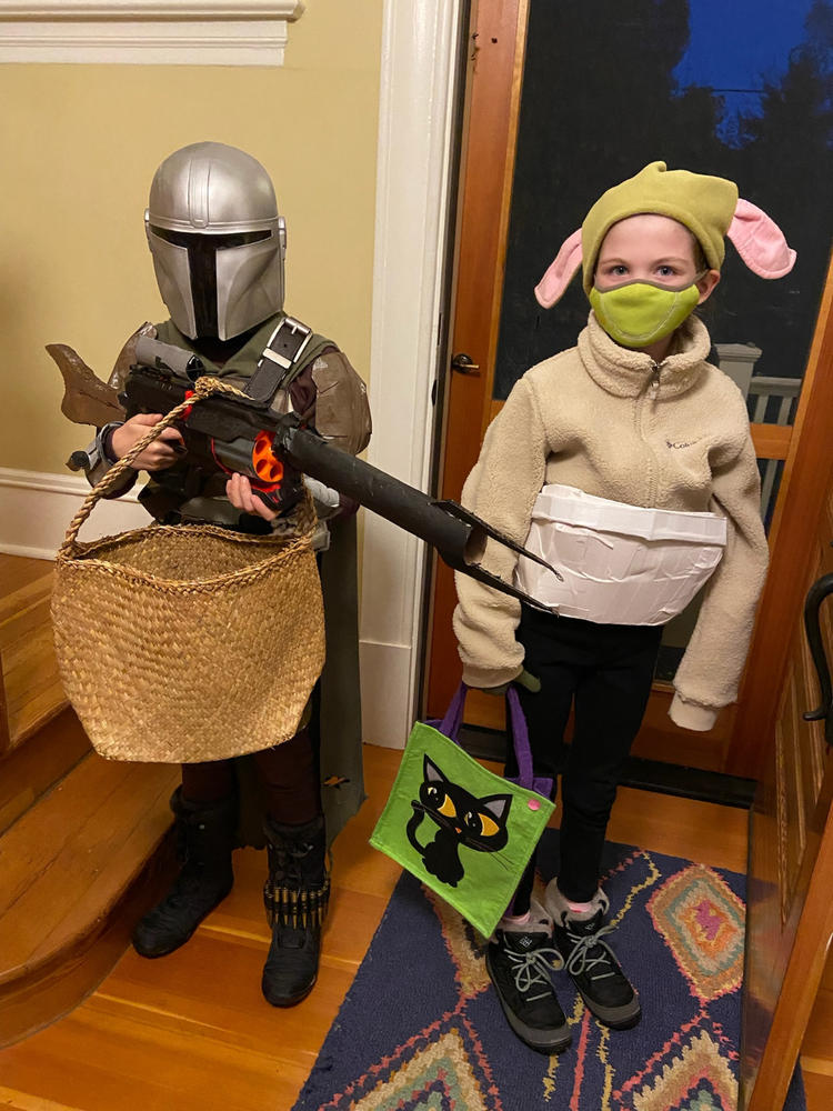 The Mandalorian TV Mandalorian Latex Helmet Cosplay Accessories - Customer Photo From Becca Evans