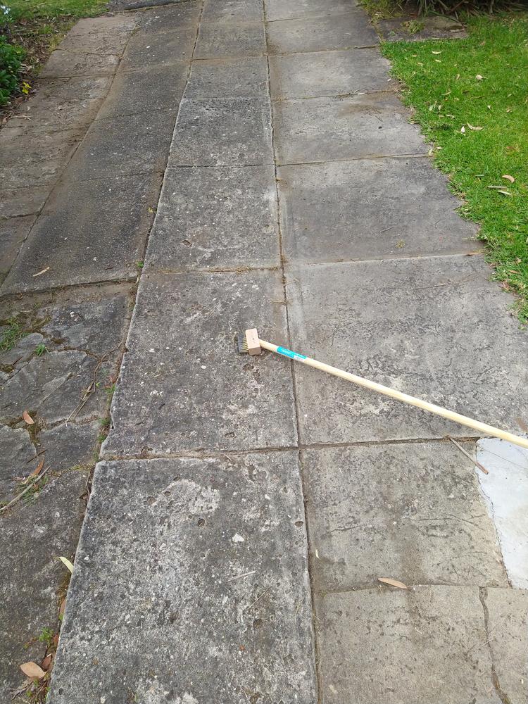 BURGON & BALL | Long Handled Miracle Block Paving Brush - Customer Photo From Steven L.
