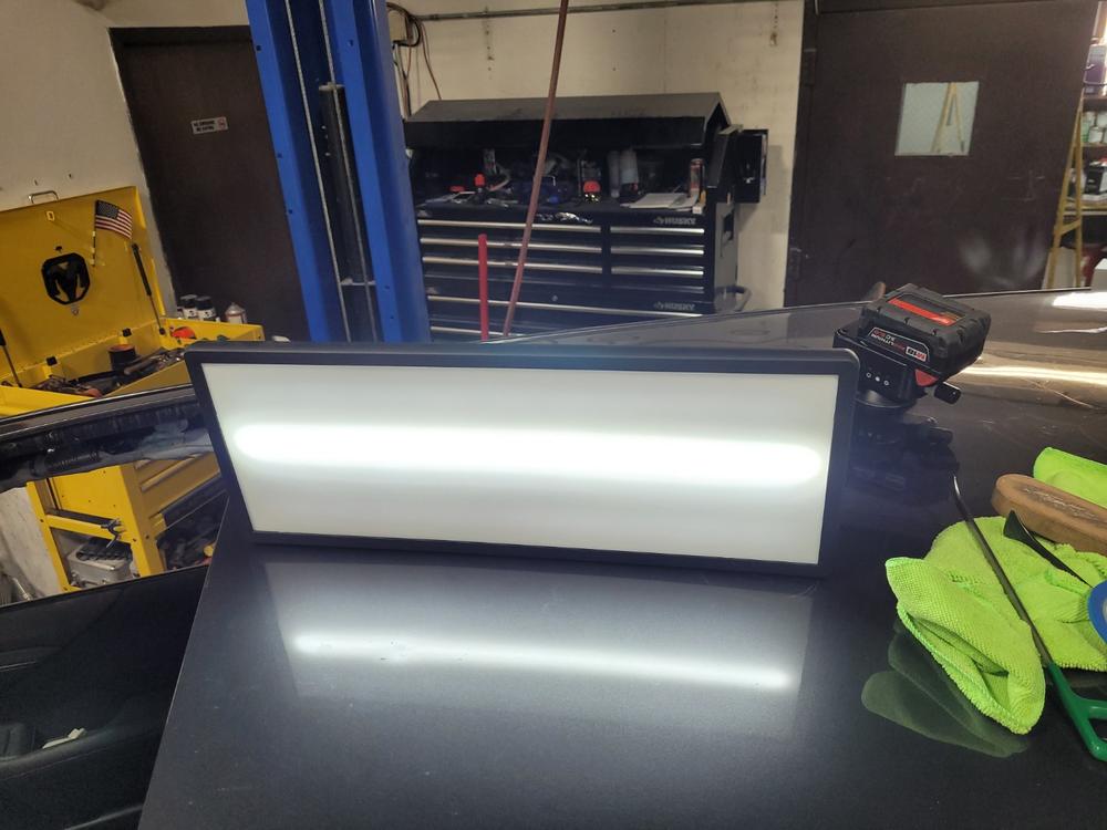 Elim A Dent Ver-2 20" 6 Strip, 18v James Lee Sig-Series Cool / Warm Center Offset Portable PDR Light - Milwaukee Compatible - Battery & Charger Sold Separately - Customer Photo From Valente Becerril Garcia