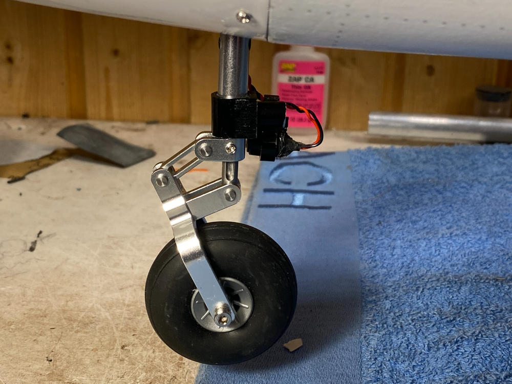 FlightLine 1400mm OV-10 Bronco Nose Strut and Wheel - Customer Photo From Ralf Diederich