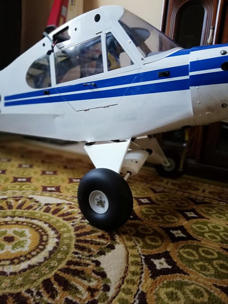 Du-Bro 127mm (5") x 50mm Big Inflatable Rubber Wheels for 4mm Axle (2 Pack) - Customer Photo From RODOLFOS BAKAS