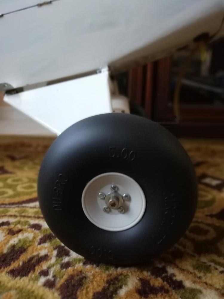 Du-Bro 127mm (5") x 50mm Big Inflatable Rubber Wheels for 4mm Axle (2 Pack) - Customer Photo From RODOLFOS BAKAS
