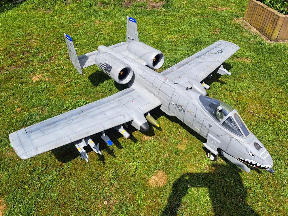 Freewing A-10 Thunderbolt II Super Scale Twin 80mm EDF Jet - ARF PLUS - Customer Photo From Robert Nijhuis