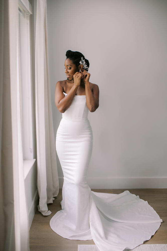 Florence Strapless Corset Mermaid Gown- White – Moda Glam