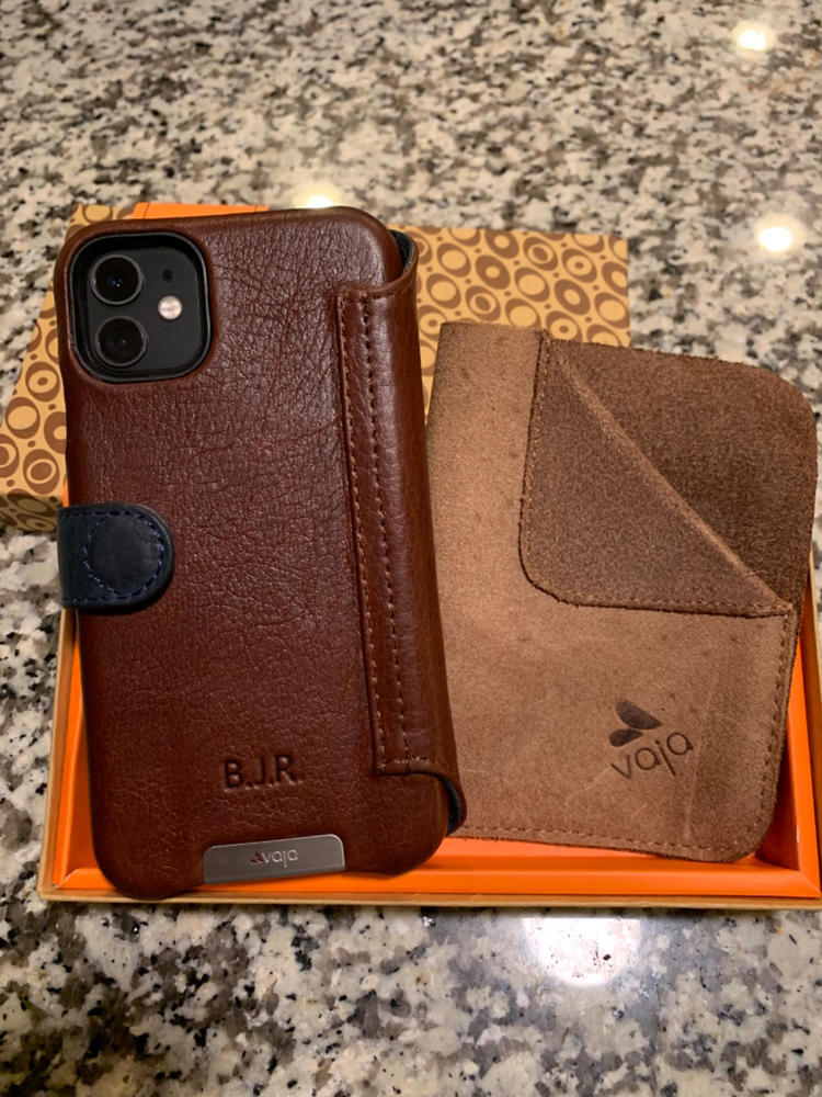 Customizable iPhone 11 Wallet leather case with magnetic closure - Customer Photo From Bryan Rodriguez