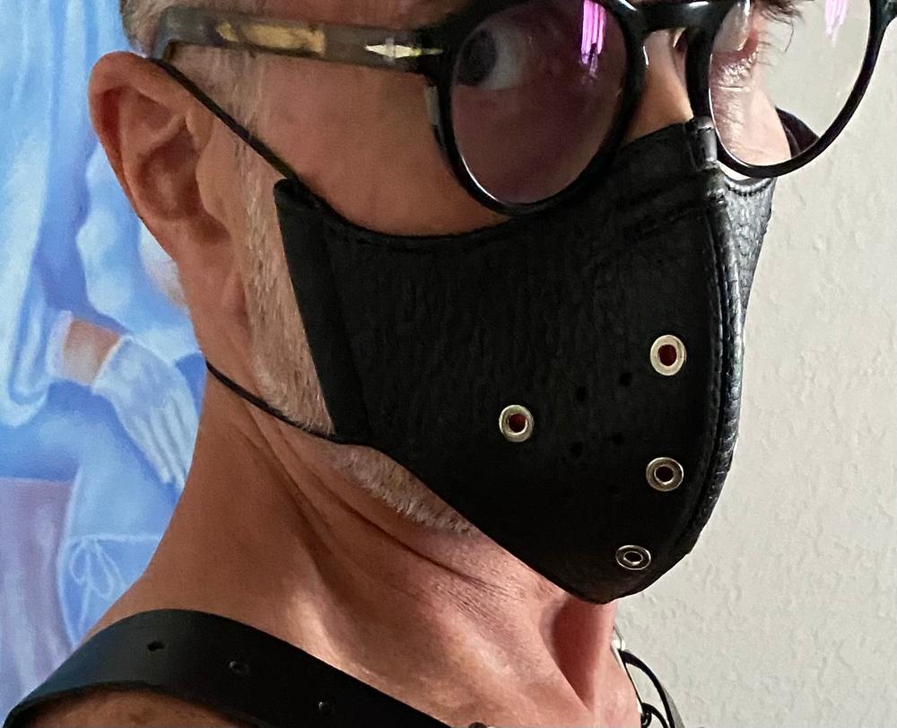 Vaja Pro-Mask 1.2 - Face leather Mask - Customer Photo From jedelar