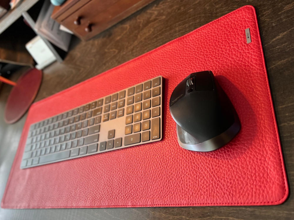 Customizable Deluxe Leather Pad Desk - Customer Photo From Alex Soto