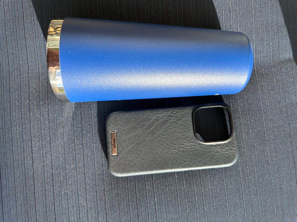 Custom Grip Phone 14 Pro leather case - Customer Photo From Darren Sasaki