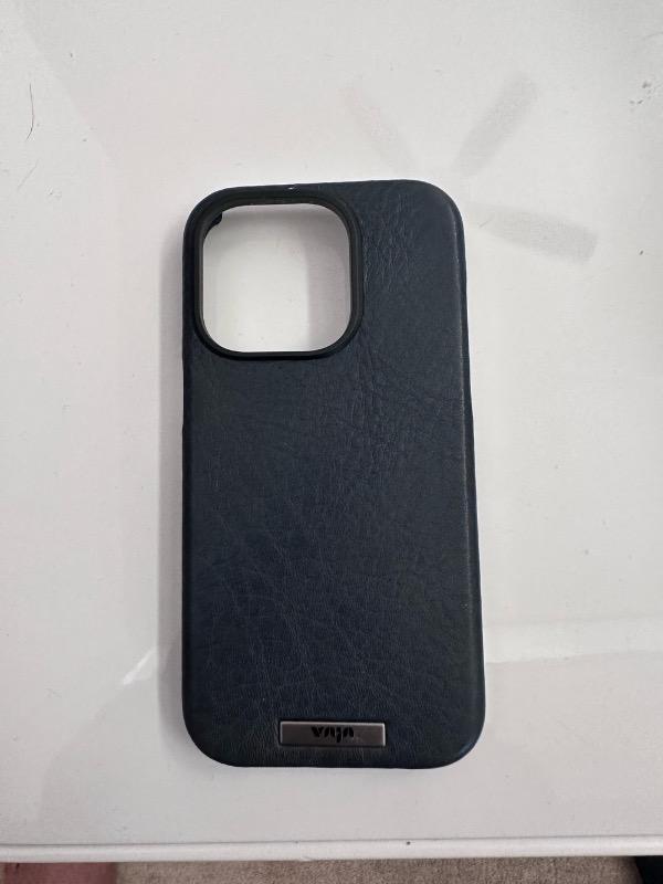 Custom Grip Phone 14 Pro leather case - Customer Photo From Darren Sasaki