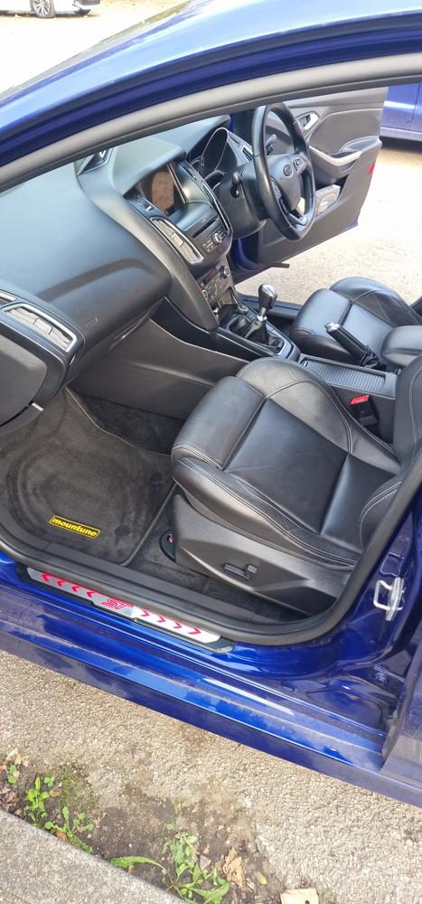 mountune LUX Floor Mats [Mk3 Focus RS/ST] - Customer Photo From Scott