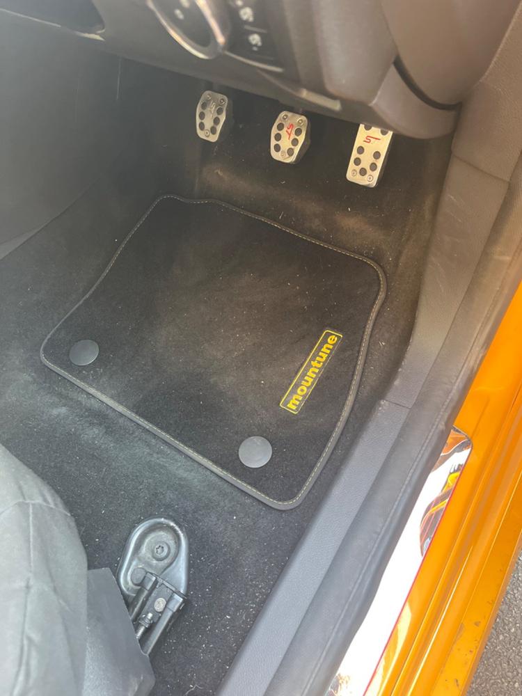 mountune LUX Floor Mats [Mk3 Focus RS/ST] - Customer Photo From Wayne Gibbs