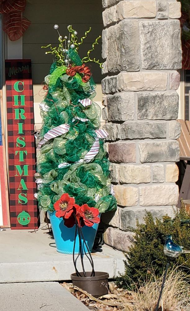 Reusable MERRY CHRISTMAS Stencil | DIY Vertical Porch Sign - Essential