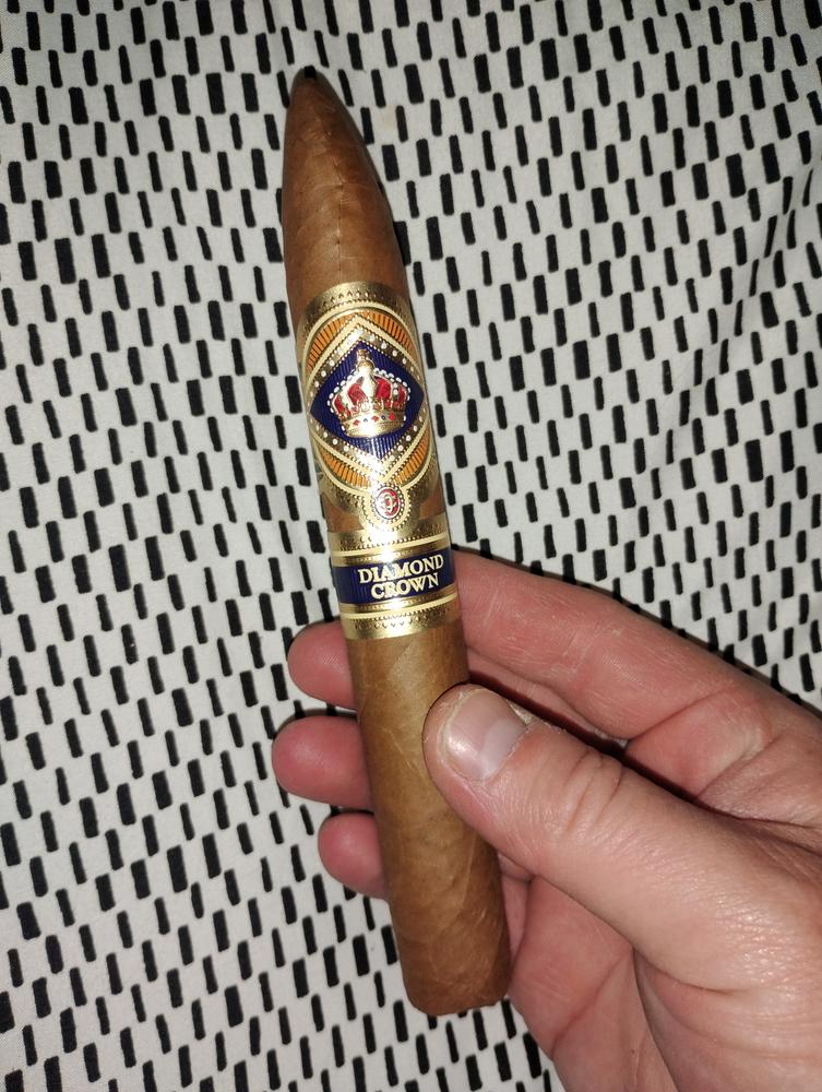 Pyramid Length 6 7 Inches Ring 50 56 At The Foot Of The Cigar Australia