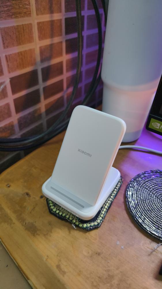 Xiaomi 30W Vertical Wireless Charger Fast Charging - Customer Photo From Kanishk 