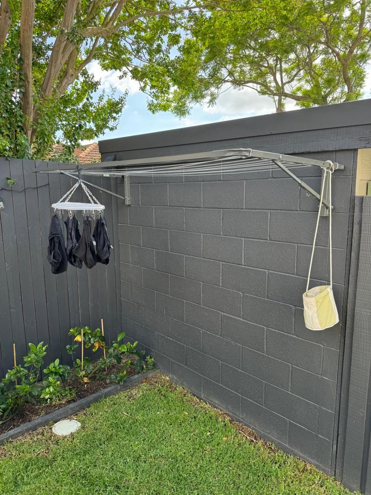 Eco 210 Clothesline - Customer Photo From Les Hart